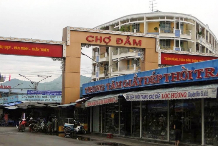 Chợ đầm