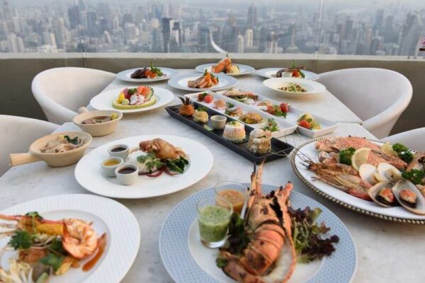 Buffet tại tòa nhà Baiyoke Sky 86 tầng du lịch thái lan