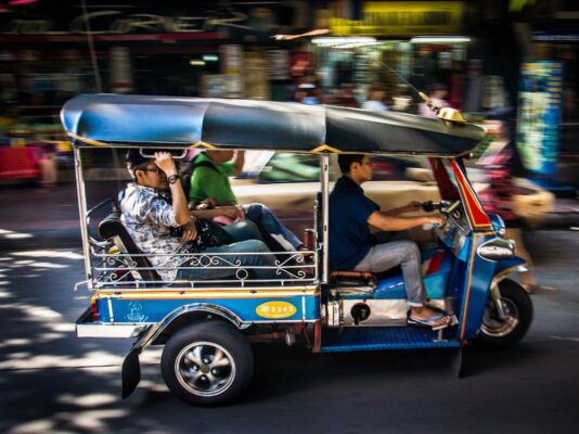 Xe tuk tuk du lịch thái lan