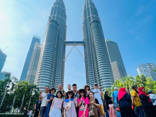 tour 3 nước singapore indonesia malaysia Tháp đôi Pertronas