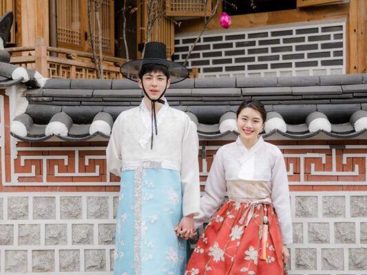 tour hàn quốc Trải nghiệm mặc Hanbok tại Cung Điện Gyeongbokgung