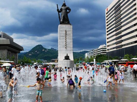 tour hàn quốc Quảng trường Gwanghwamun