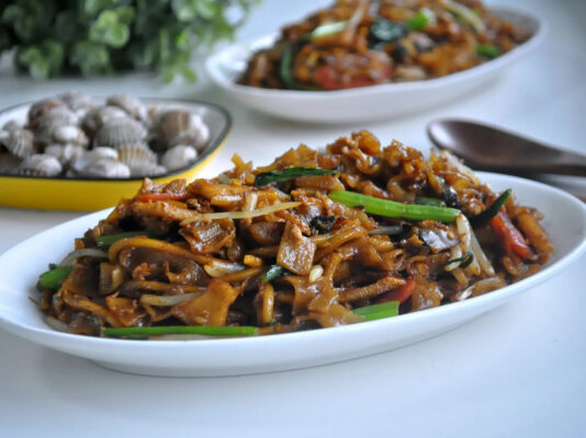 món ngon singapore char kway teow